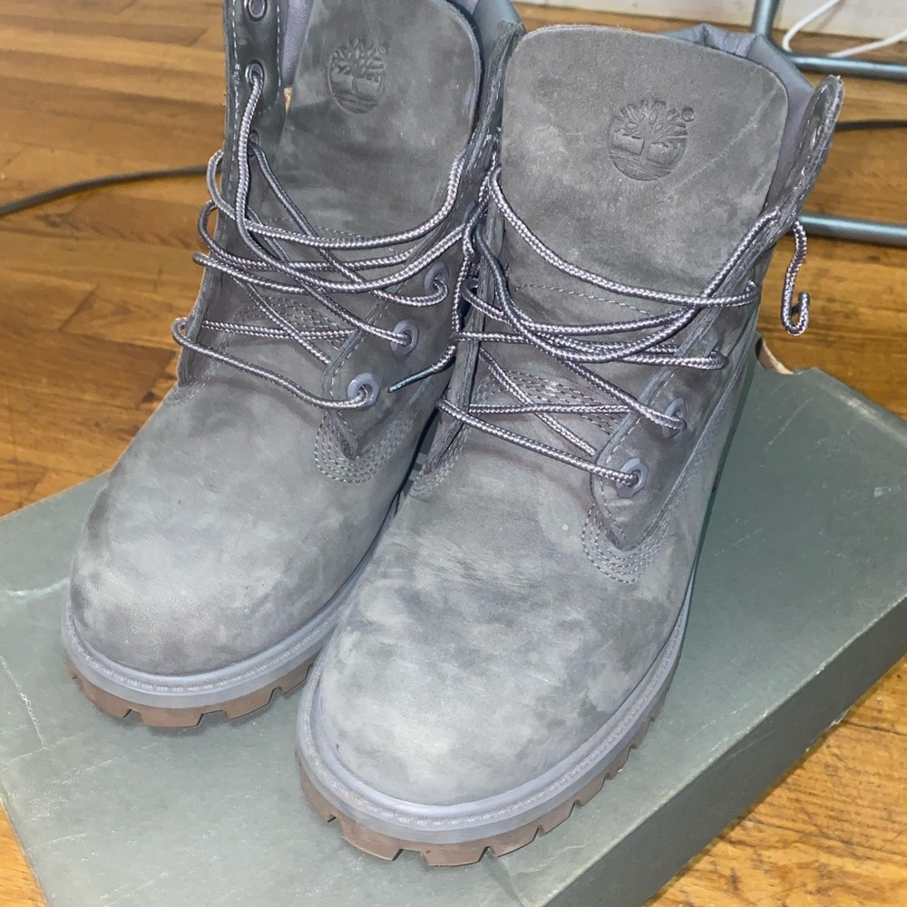 Gray Timberland - image 2